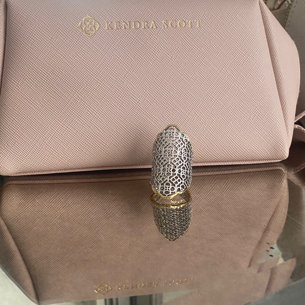 Kendra Scott Gold and Silver Filigree Ring and Pink Makeup Bag - Picture 1 of 6